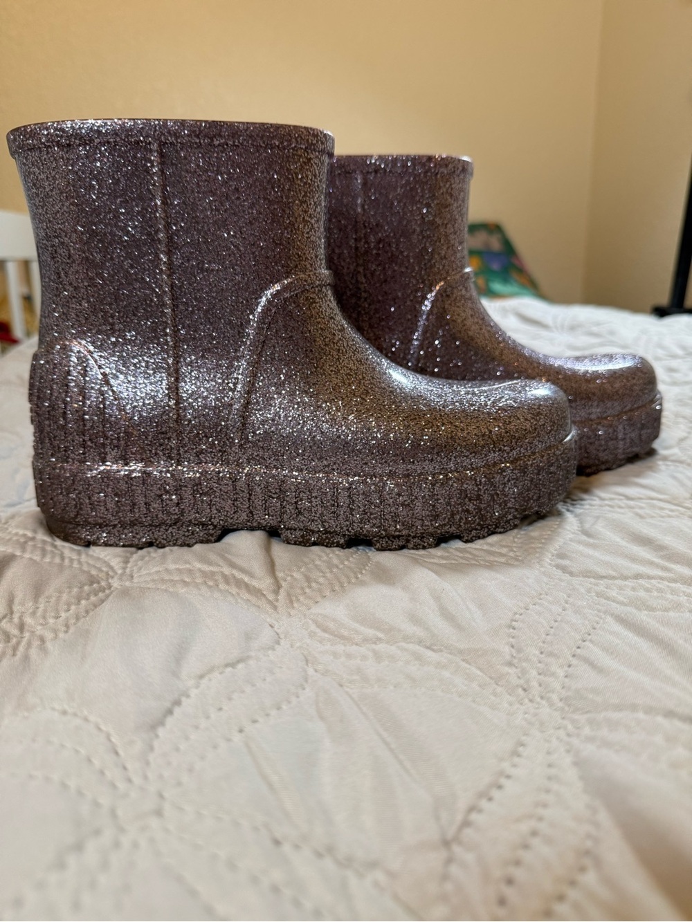 UGG Glitter Rain Boots Womens 6 Pink Sparkle Waterproof Ankle Boots